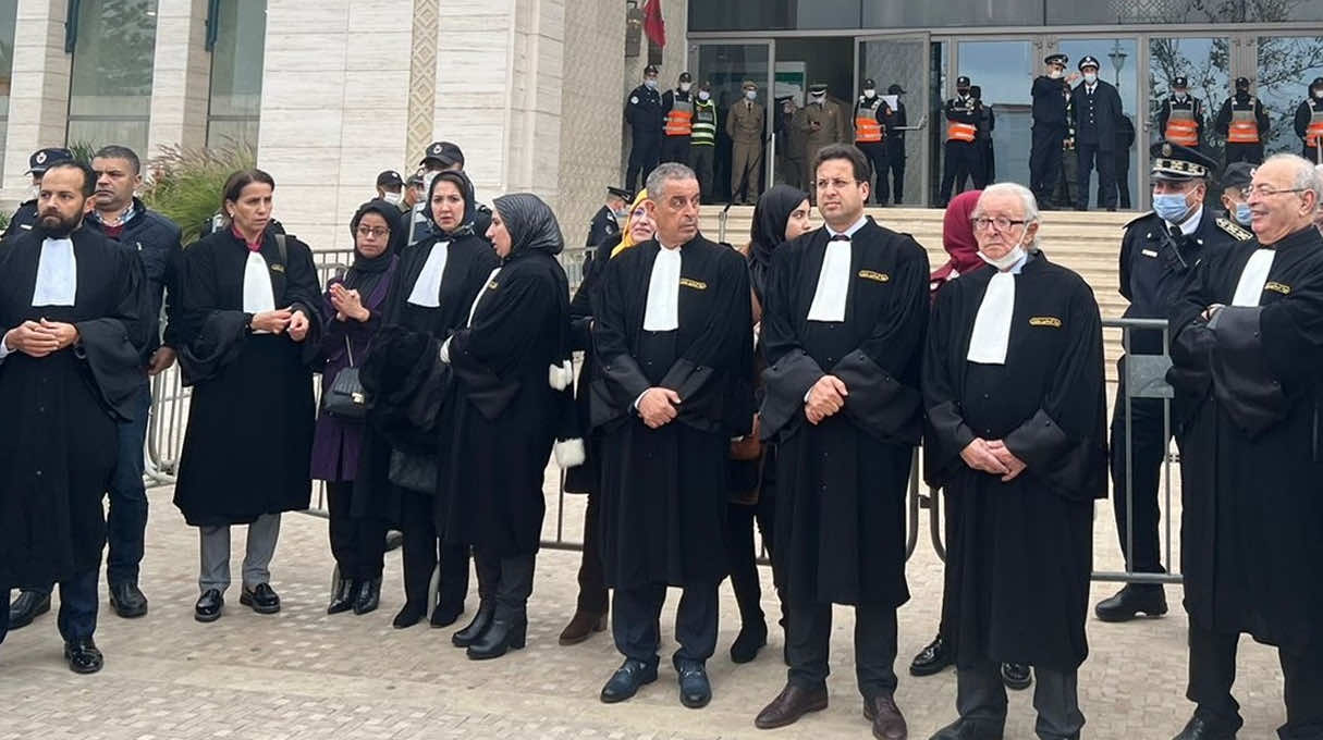 المحامون