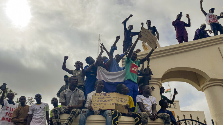 الانقلابيون بالنيجر