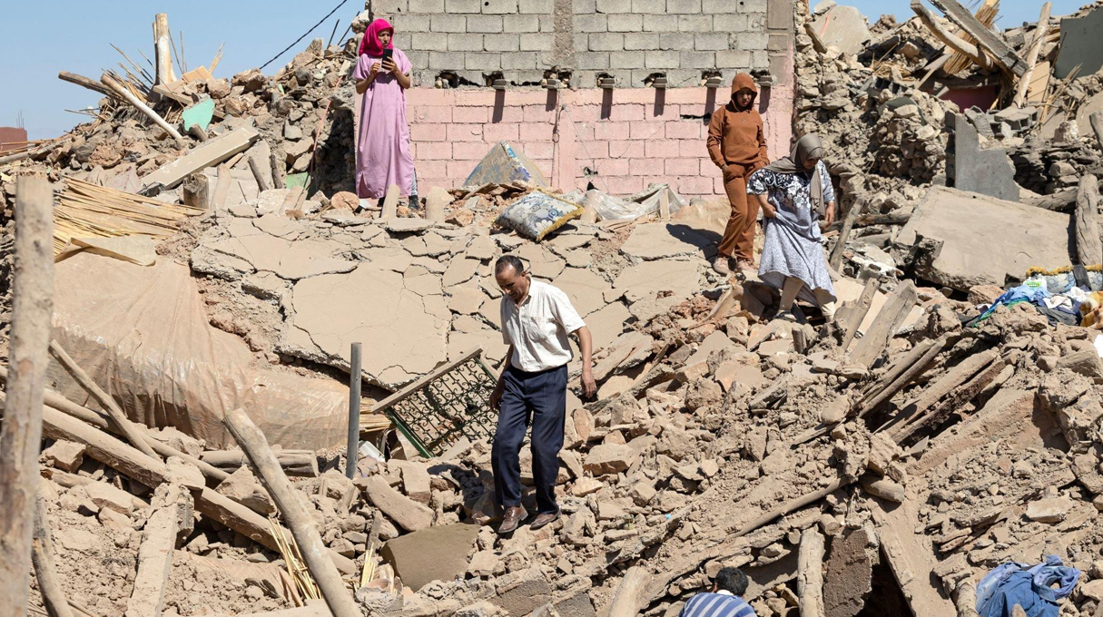 Anbaetv – الشرطة تبحث مع متهم بالاستيلاء على مساعدات ضحايا الزلزال – حوادث