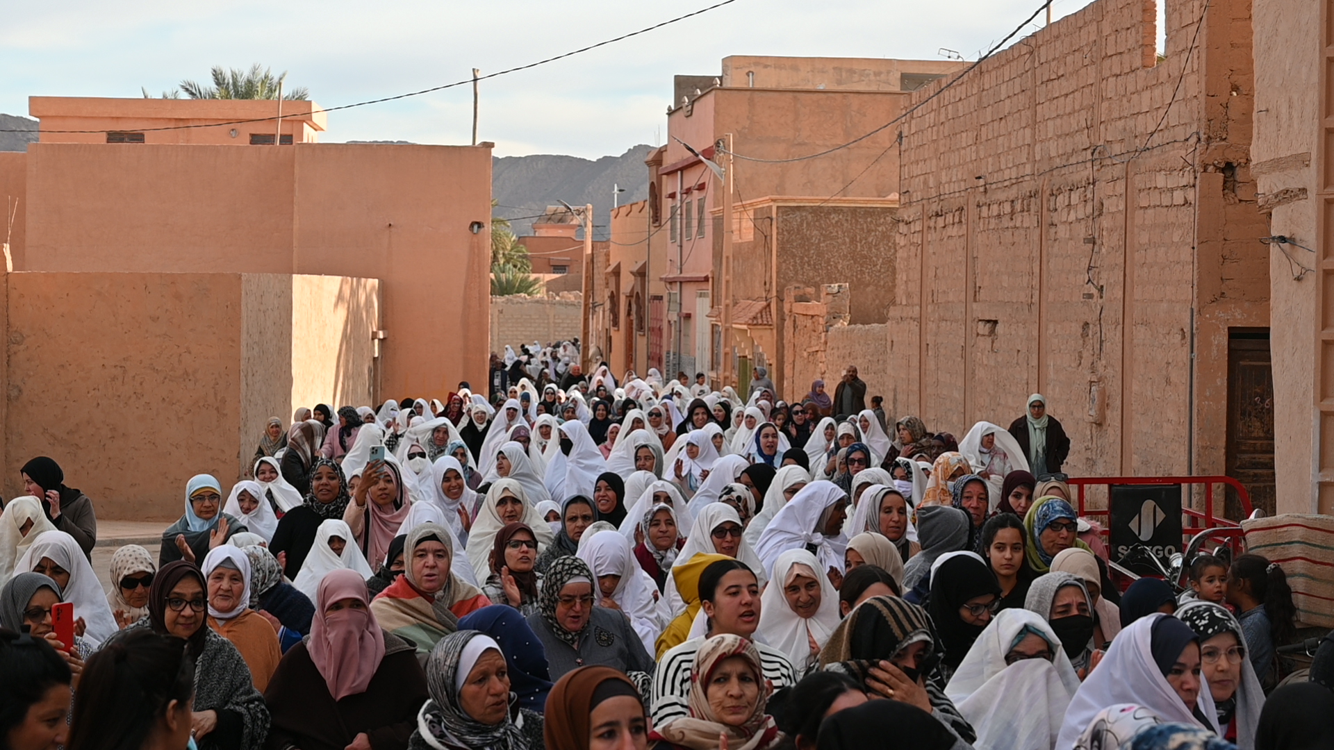ساكنة فكيك