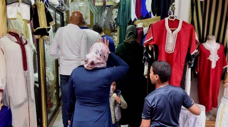 إقتناء الأزياء التقليدية