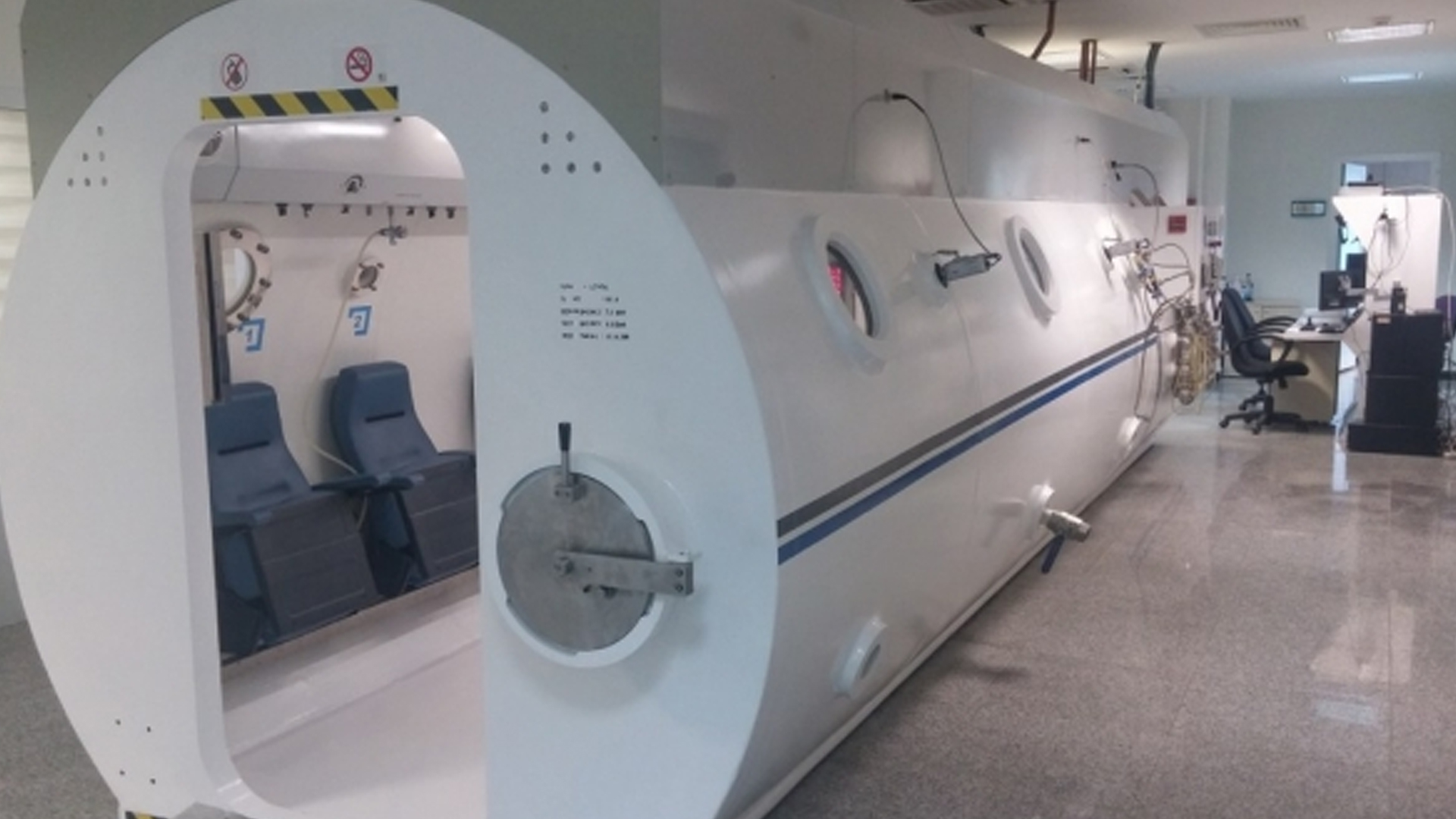 العلاج بالأكسجين عالي الضغط