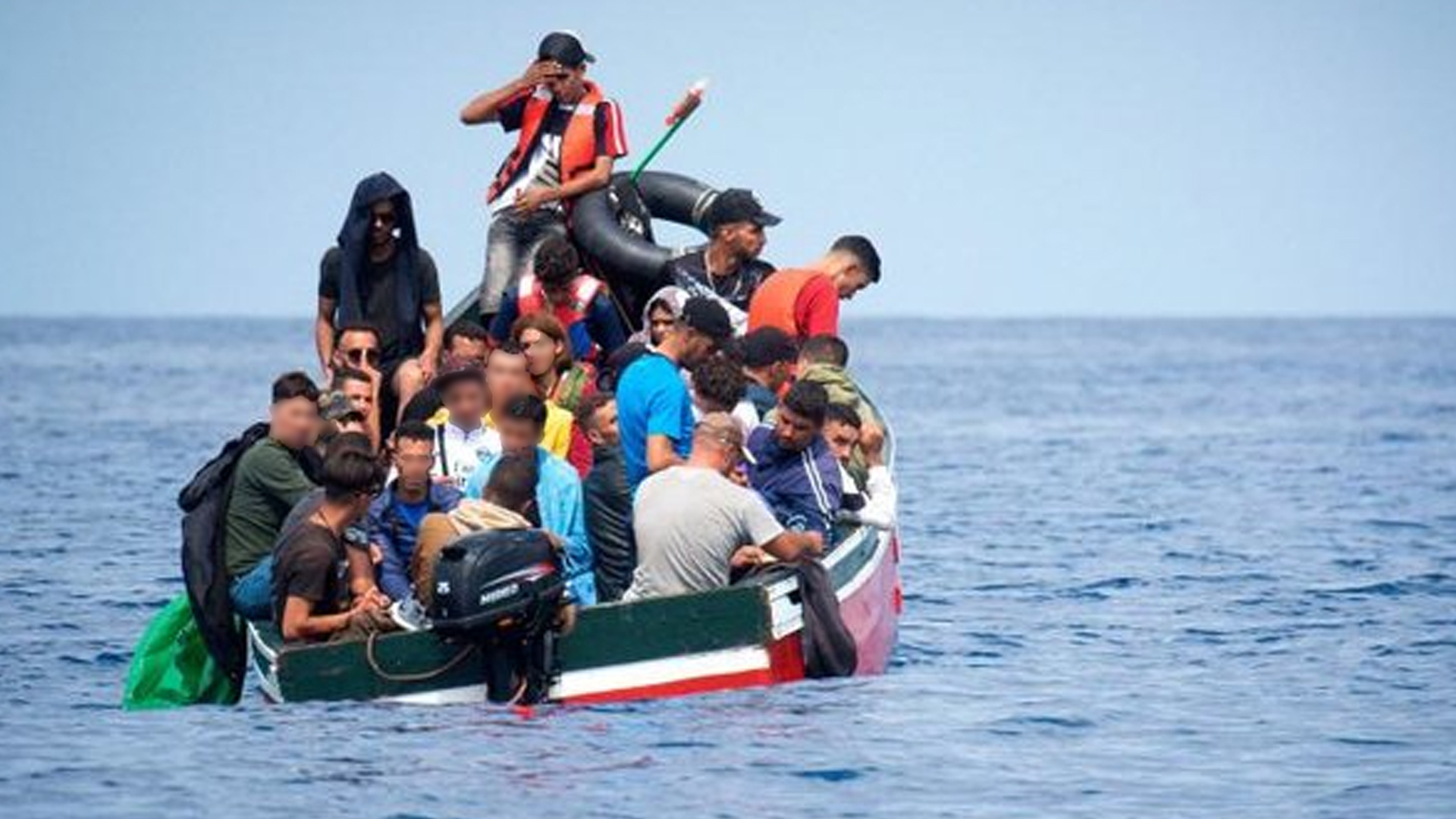 الهجرة غير المشروعة