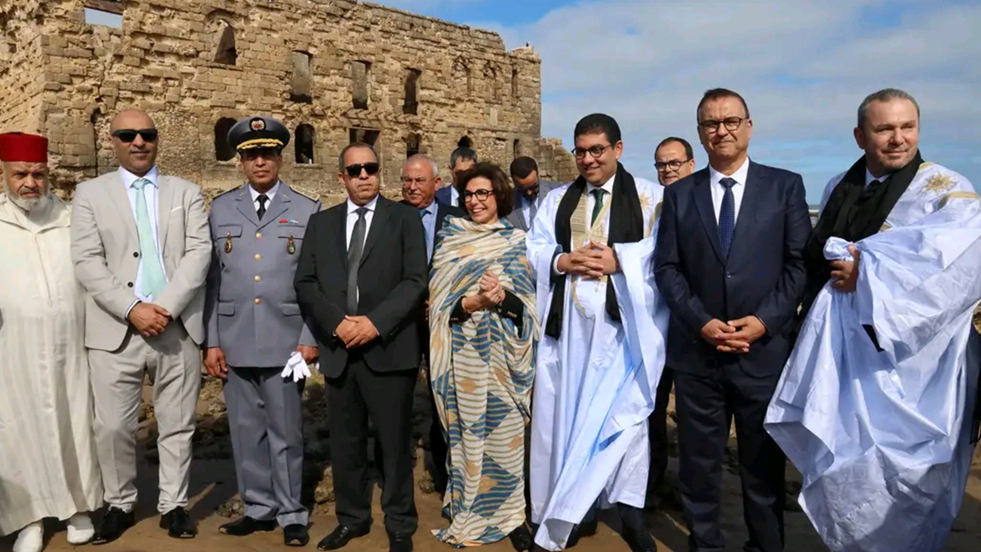 مدينة العيون