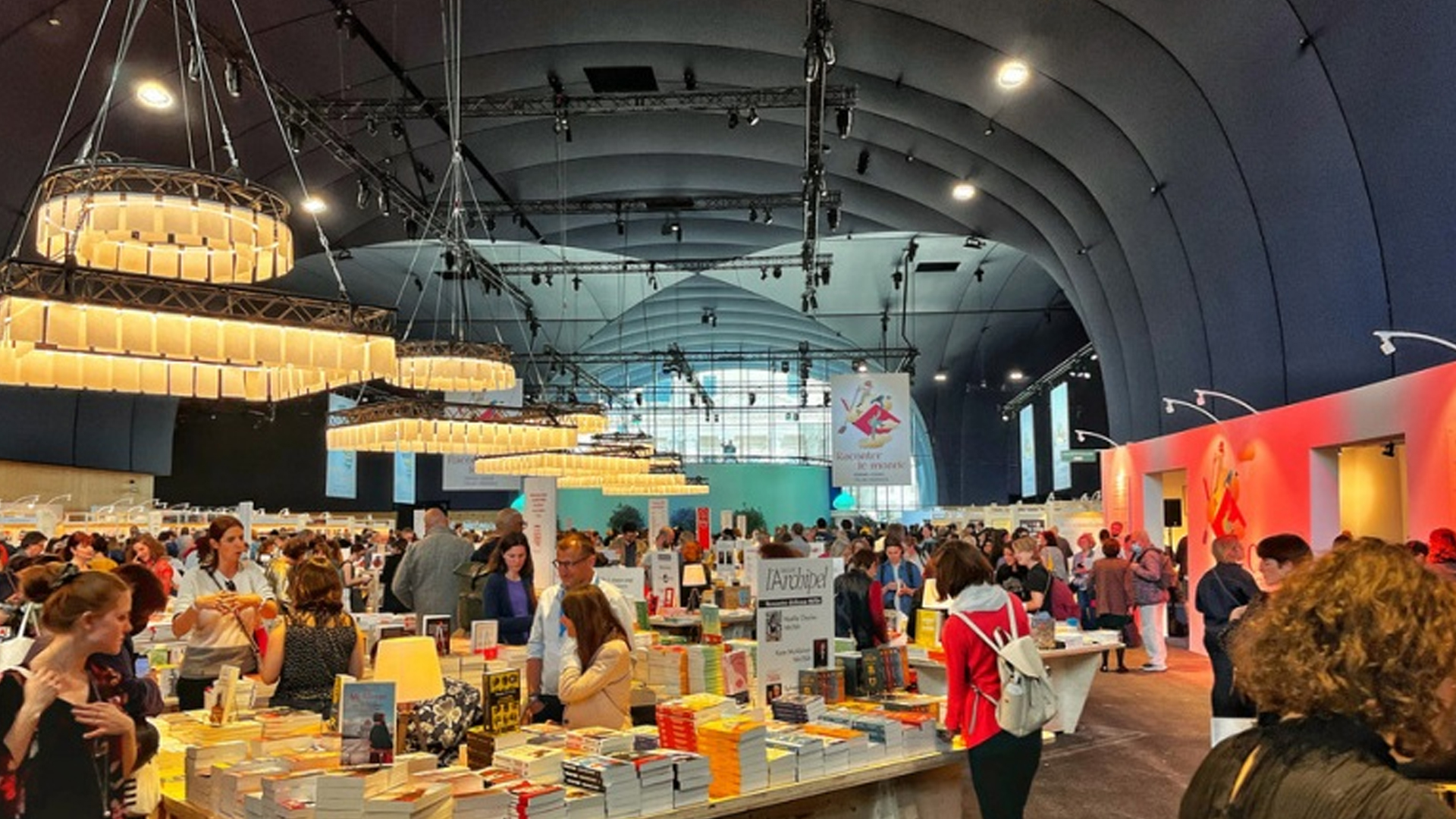 مهرجان باريس للكتاب