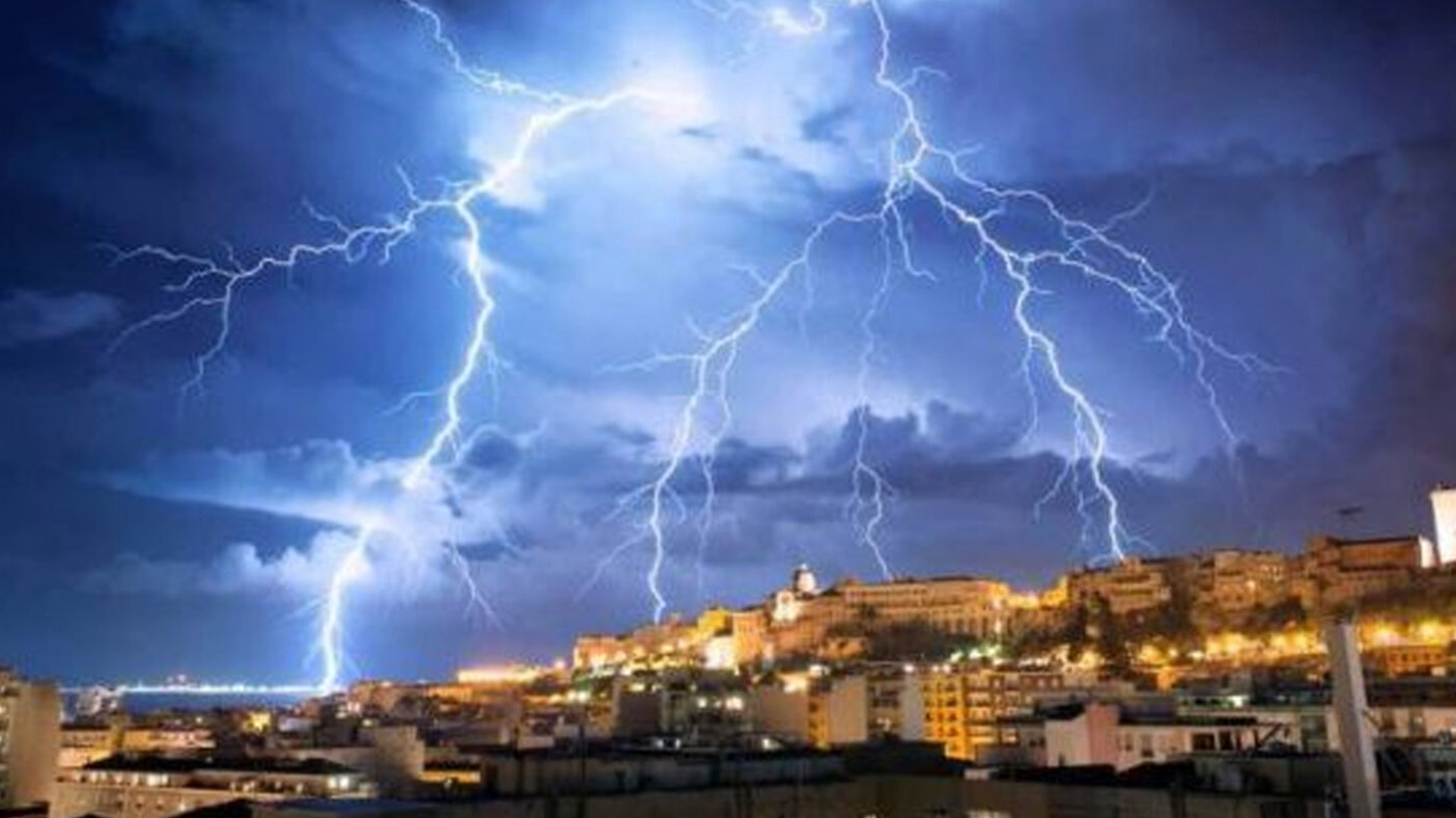 نشرة إنذارية