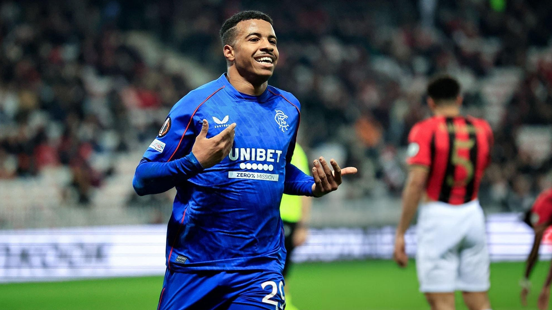 حمزة إيكامان