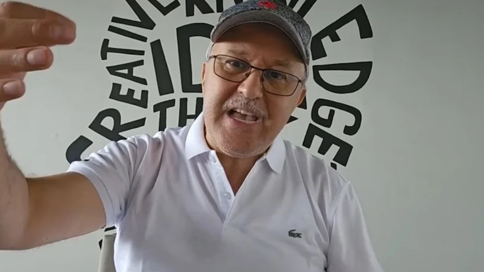 هشام جيراندو.