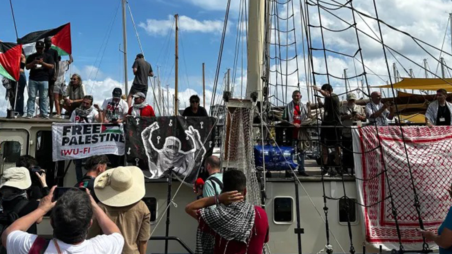 مساعدات إنسانية