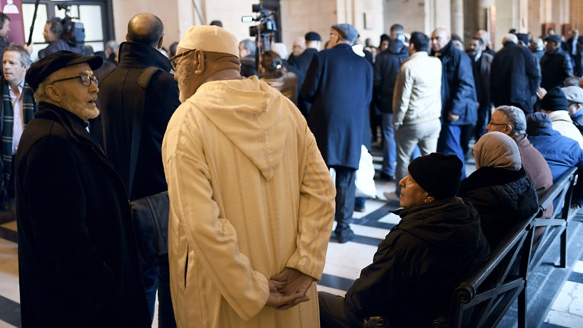 معاشات القاعد