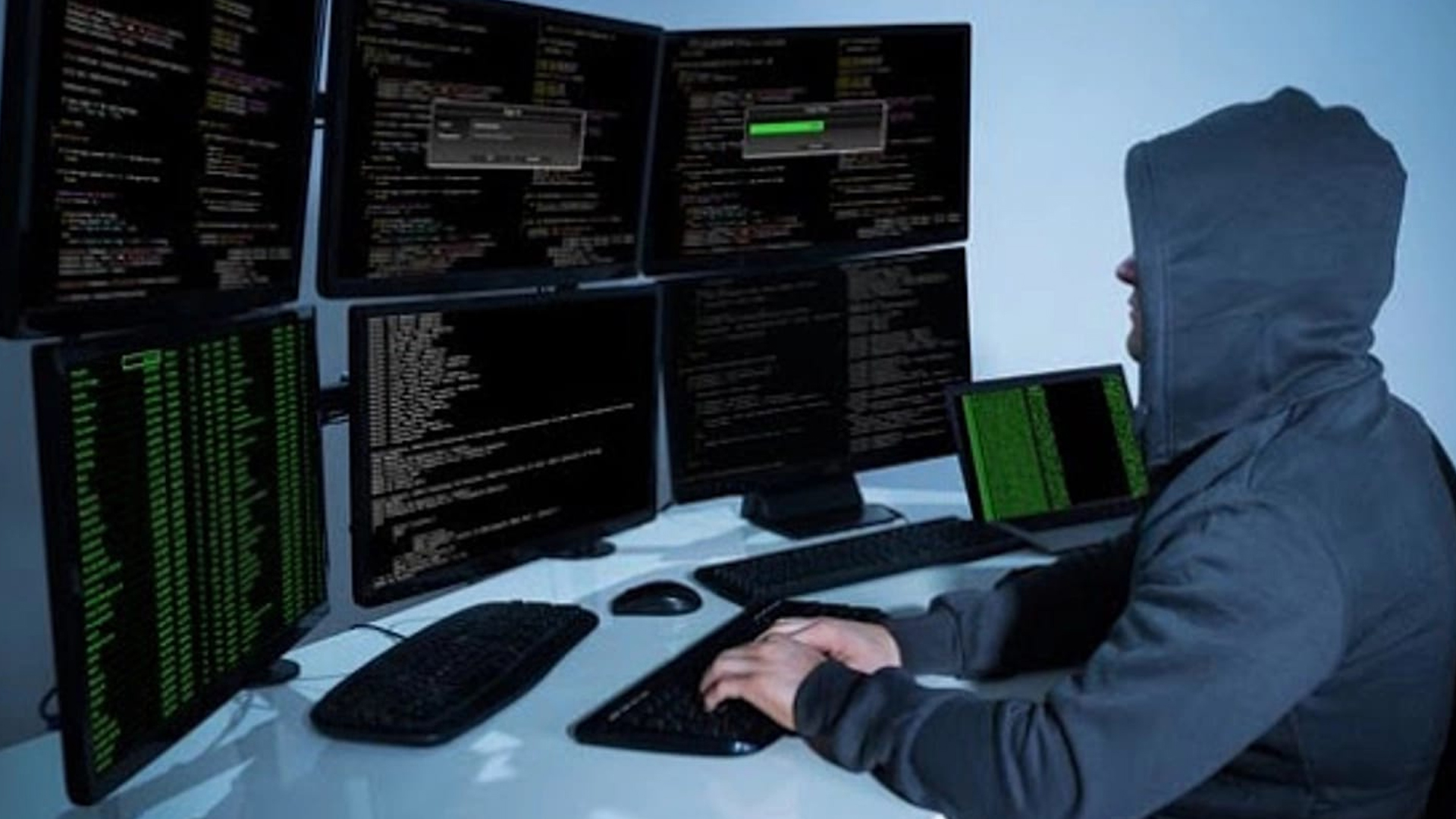 قرصنة المكالمات الهاتفية