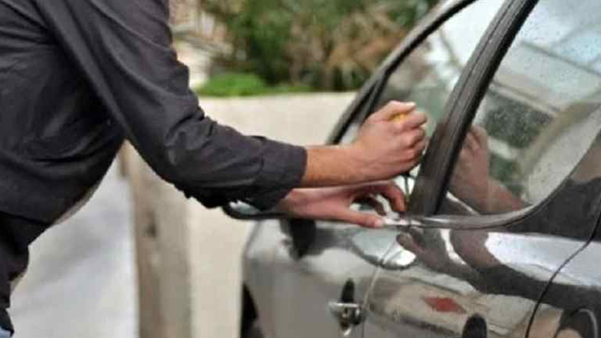 سرقة السيارات