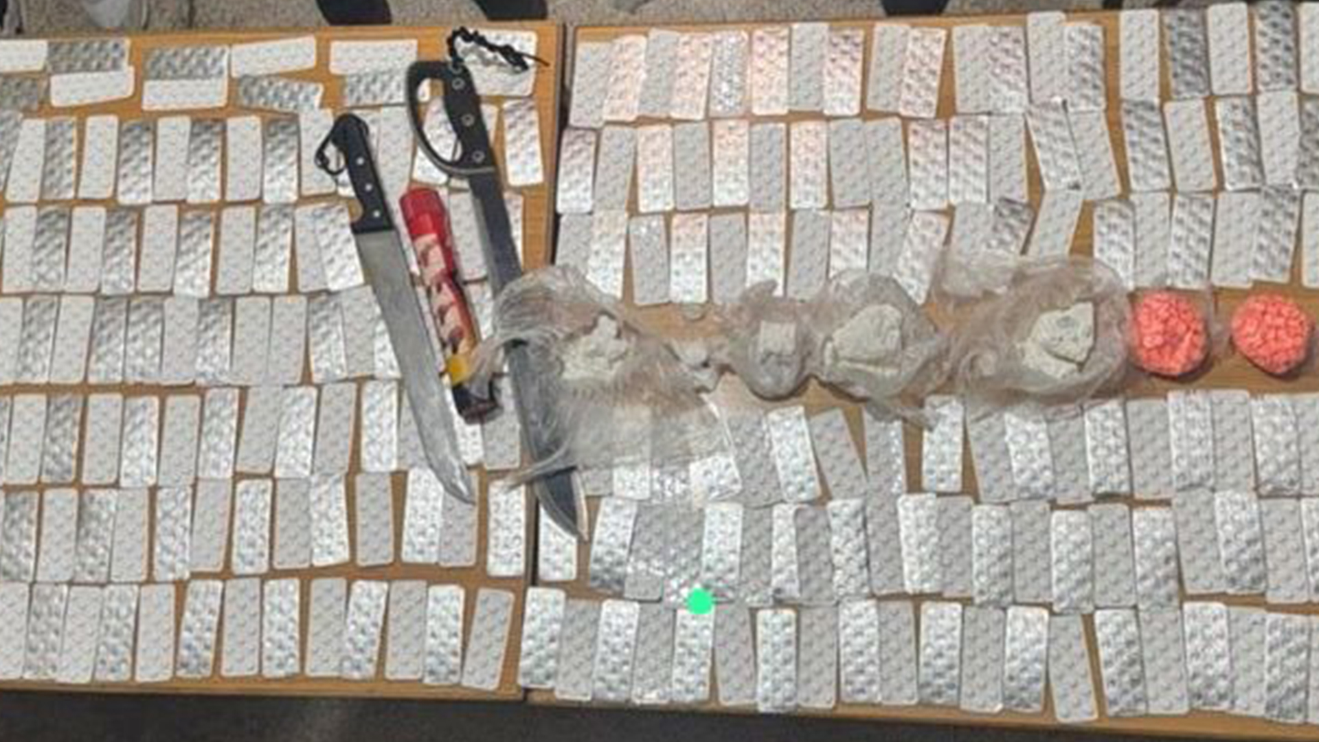 آلاف قرص مخدر وكوكايين