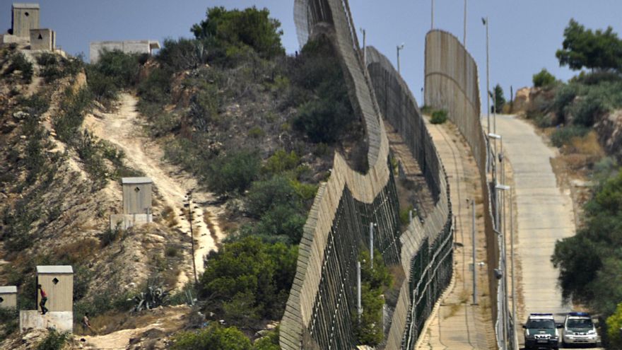 – إسبانيا تستثمر 1.5 مليون يورو لتعزيز السياج الحدودي بمليلية المحتلة – عين على العالم